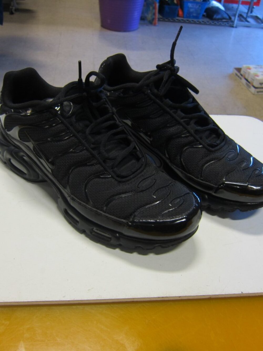 Nike Air Max Plus TN Men's 12 Triple Black Athletic Shoe's 604133-050